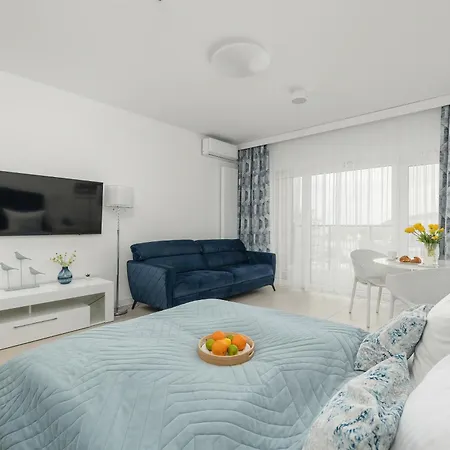 Aquamarina Prima By The By Renters Διαμέρισμα